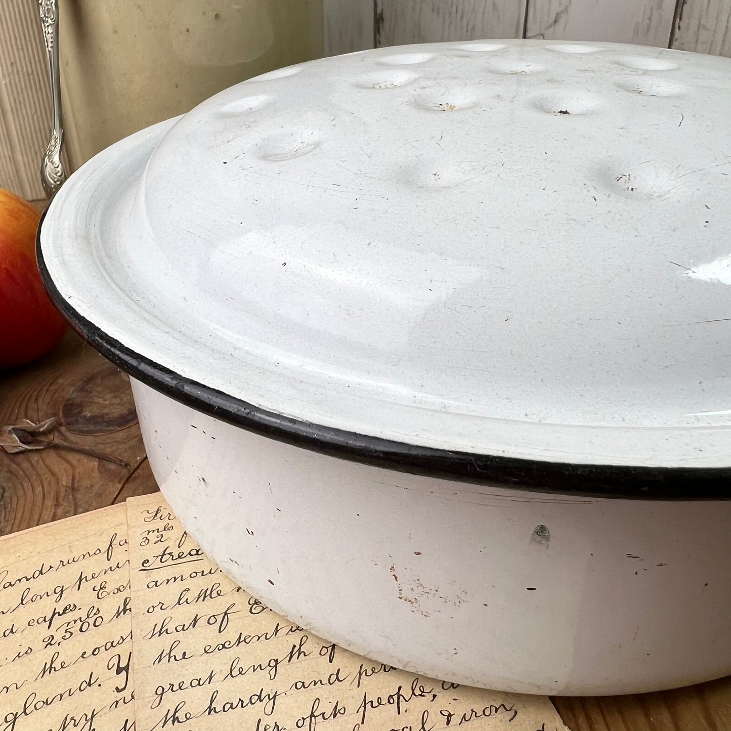 Vintage White Round Roasting Dish with Lid & Blue Trim