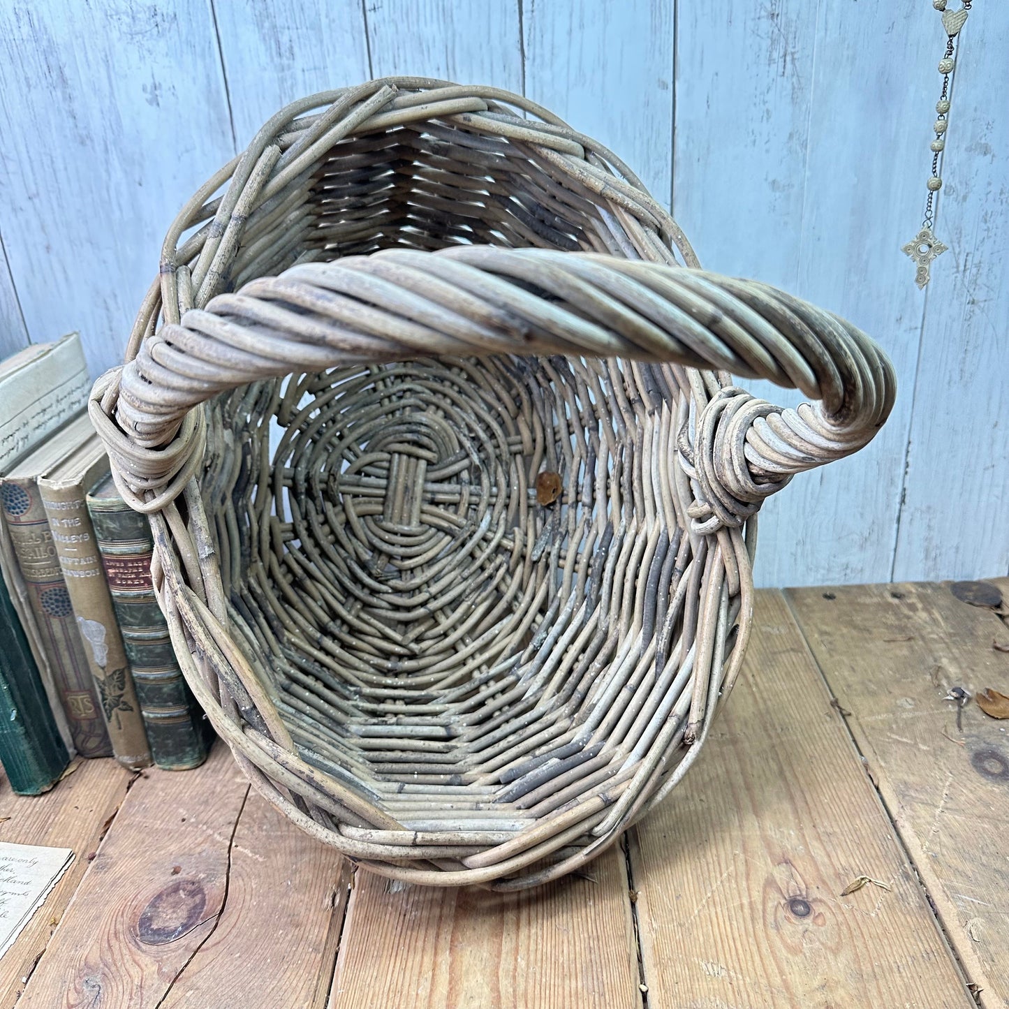 Vintage wicker hand woven basket* - The Blind Mole