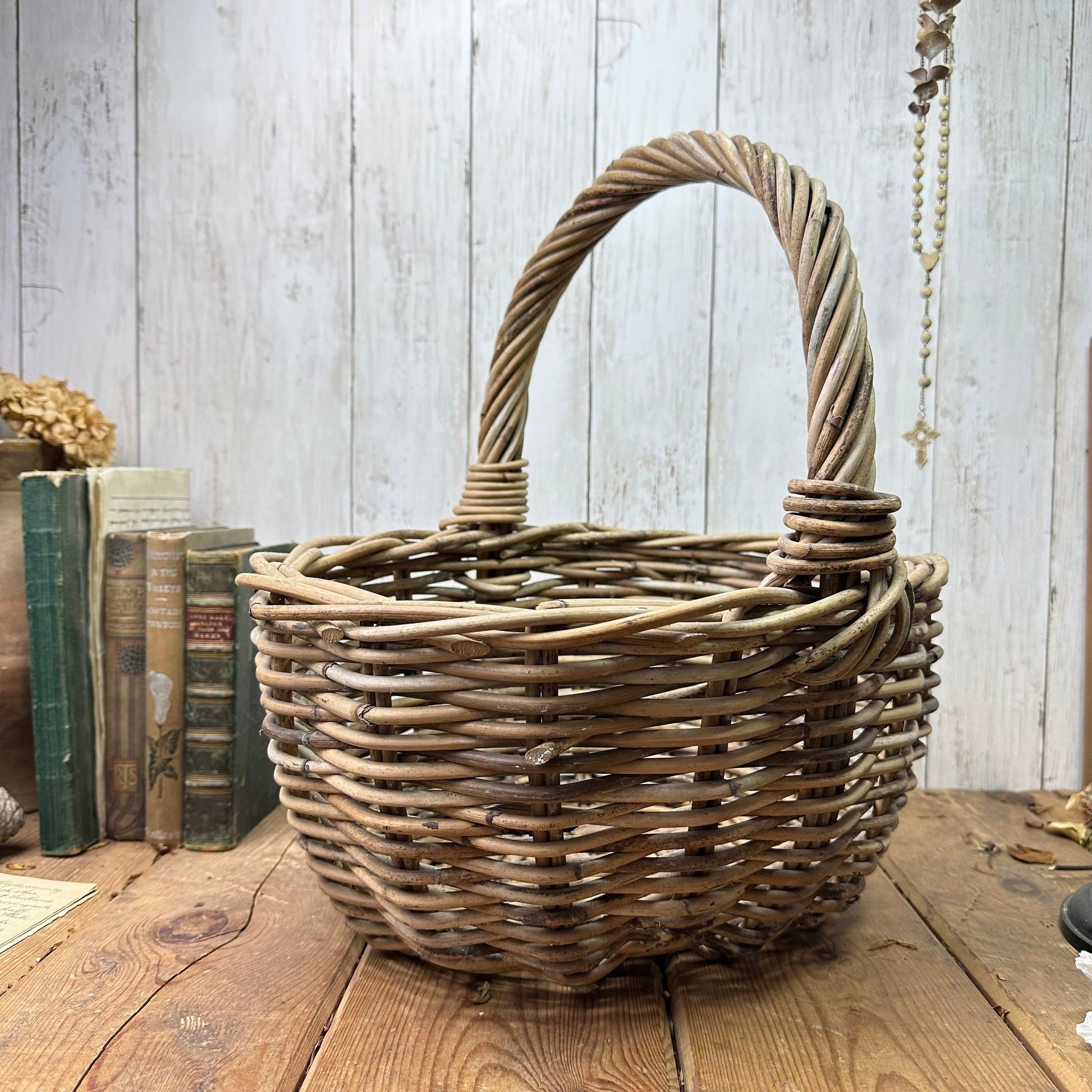 Vintage wicker hand woven basket* - The Blind Mole