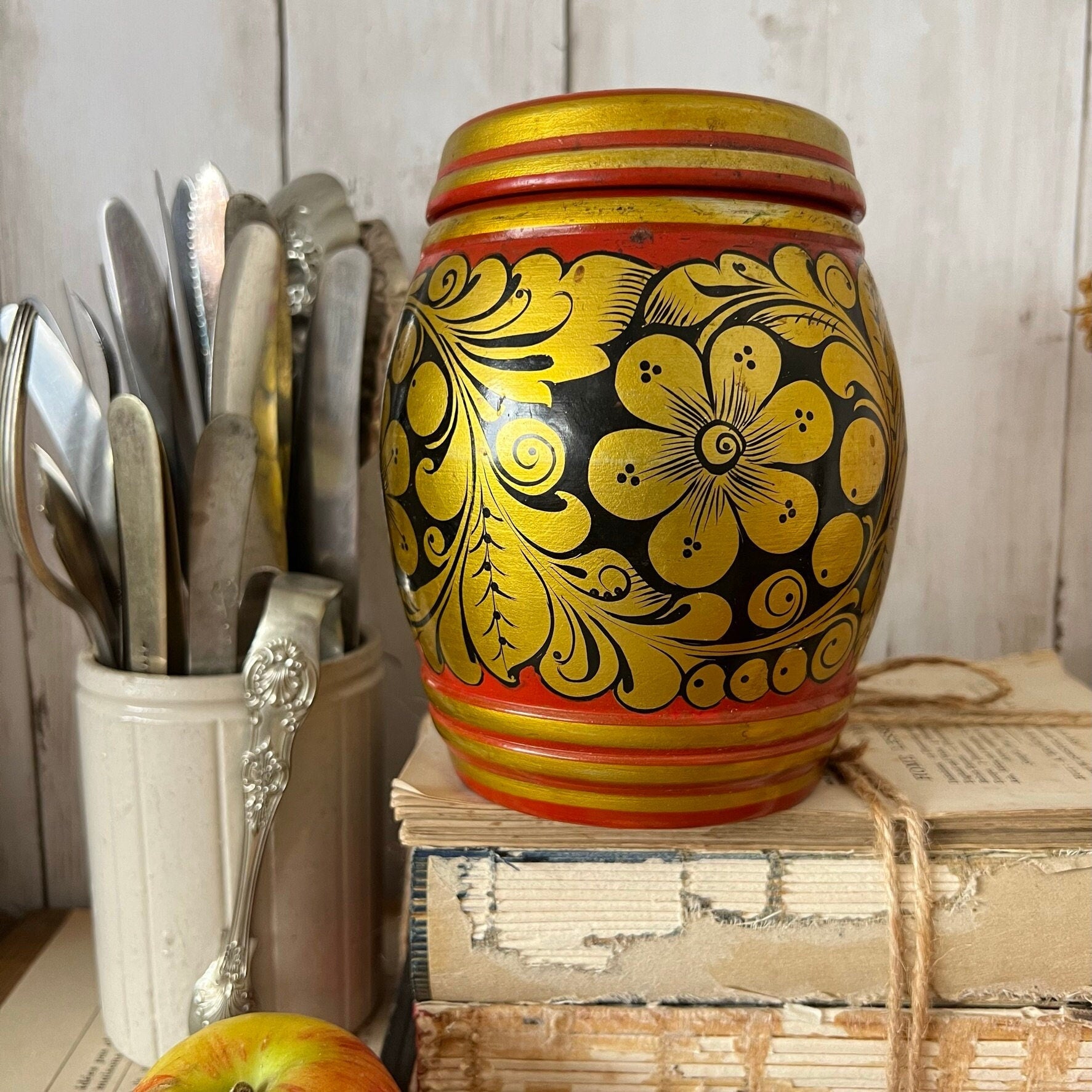 Painted Russian Folk Art Khokhloma Lidded Pot