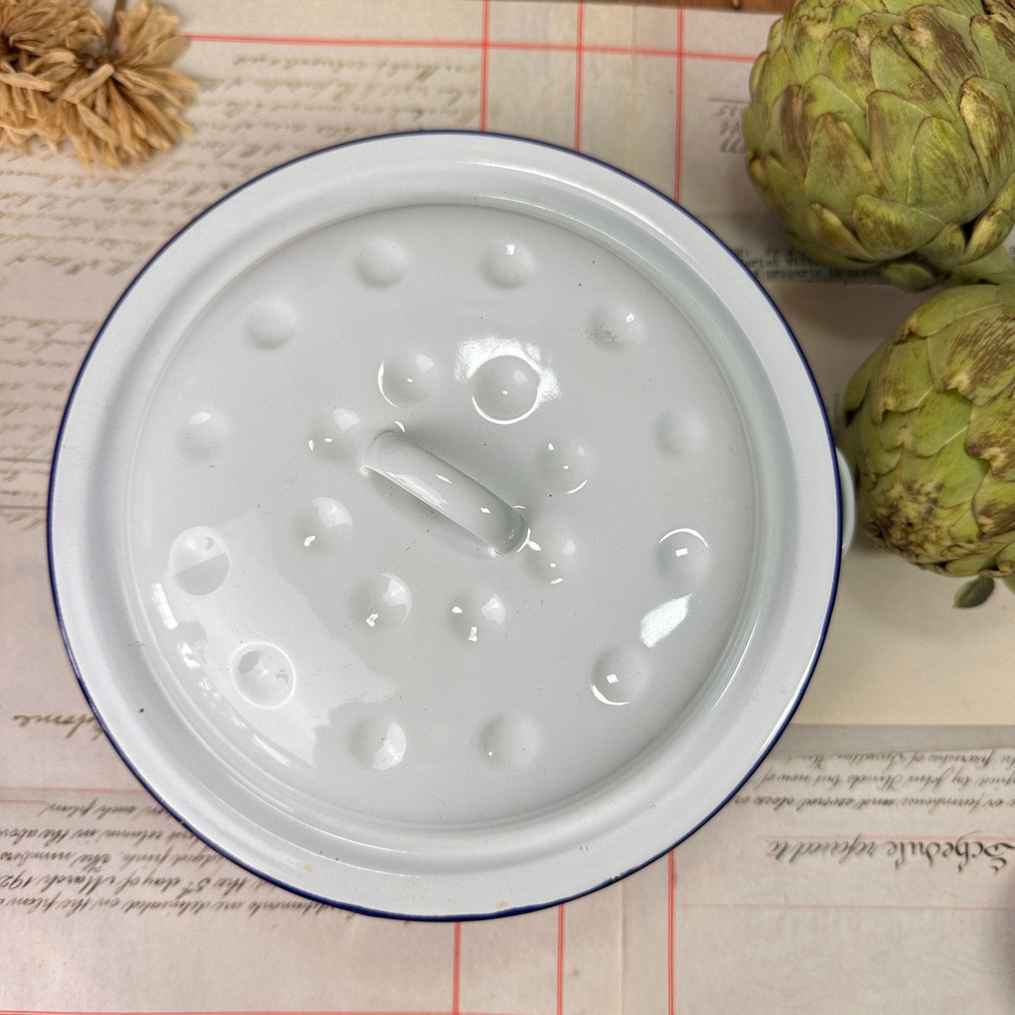 Vintage White Round Roasting Dish with Lid & Handles Blue Trim