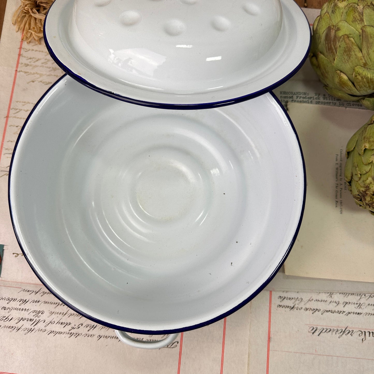 Vintage White Round Roasting Dish with Lid & Handles Blue Trim