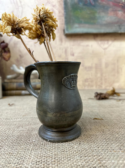 Handsome Antique Pewter Tankard 1/2 Pint with Crested Badge